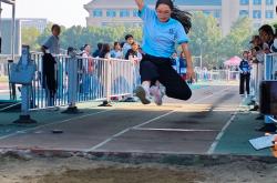 精彩瞬间充斥赛场，令人目不转睛的简单介绍