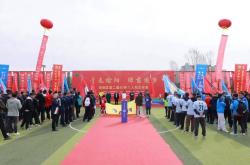 包含国内足球赛事如火如荼准备完毕等待比赛的词条