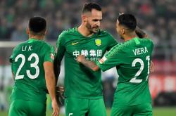 关于球队士气低落，正积极备战下一轮比赛的信息
