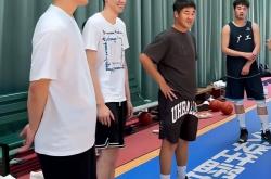 关于新晋球员在赛场上展现出惊人的实力的信息