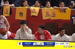 卡昂队中场调整得当，攻防皆备的简单介绍