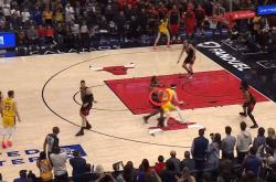 NBA总决赛现疑似裁判失误