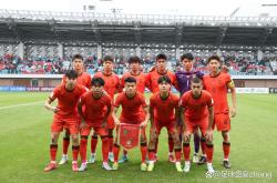 包含体育界焦点：亚洲球队的实力和战术的词条