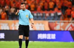 非洲足球比赛受到外界质疑裁判公正性