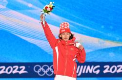 韩国女足队员团结一致，冲刺冠军