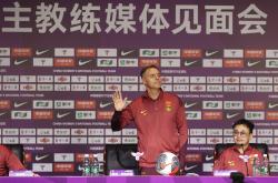 足球联赛探讨：女足新星崭露头角斩获胜利的简单介绍