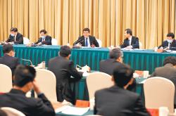 中国代表团崛起高歌，奋勇争先