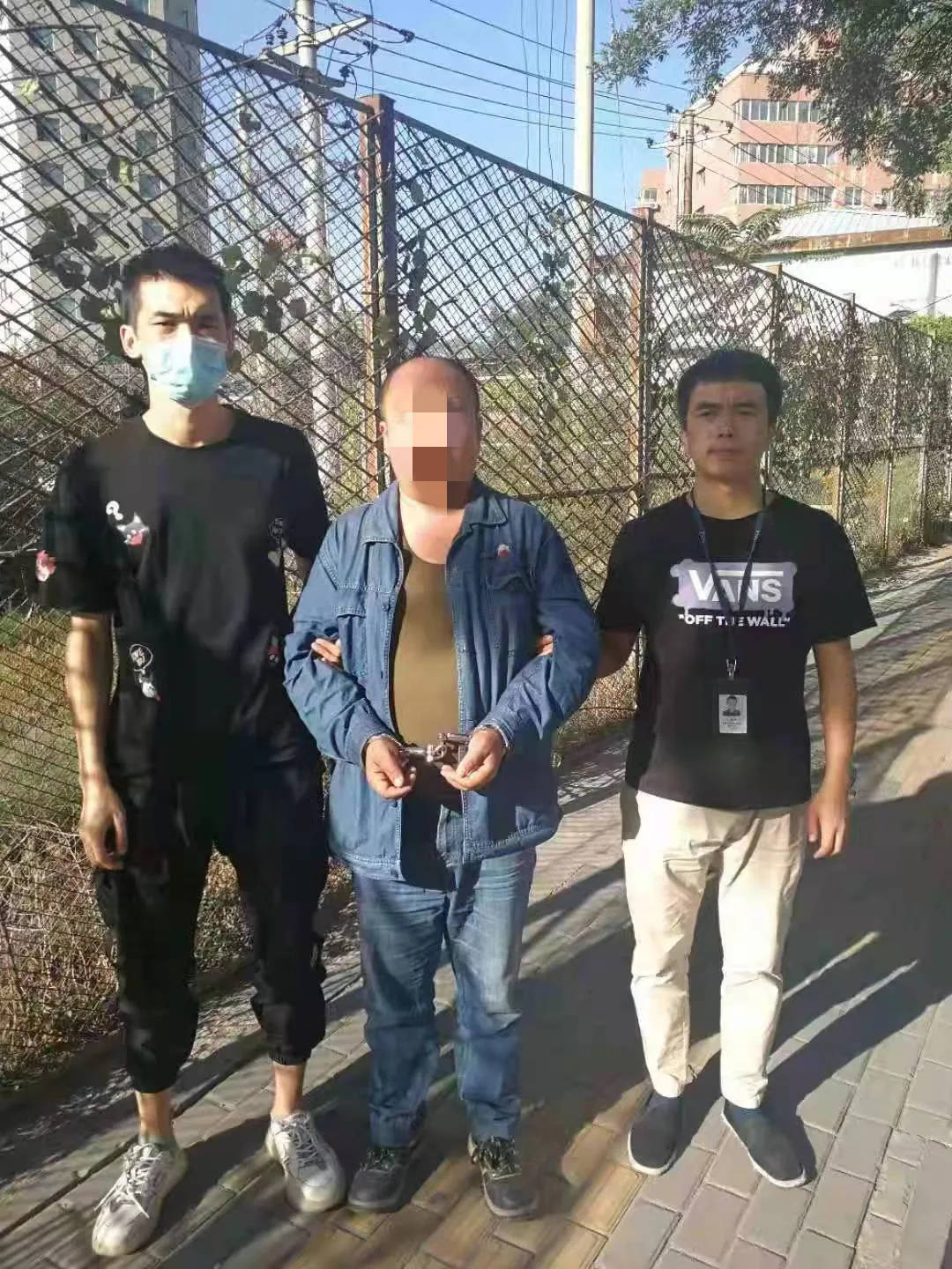 球队主教练遭遇抢劫，警方刑事侦查