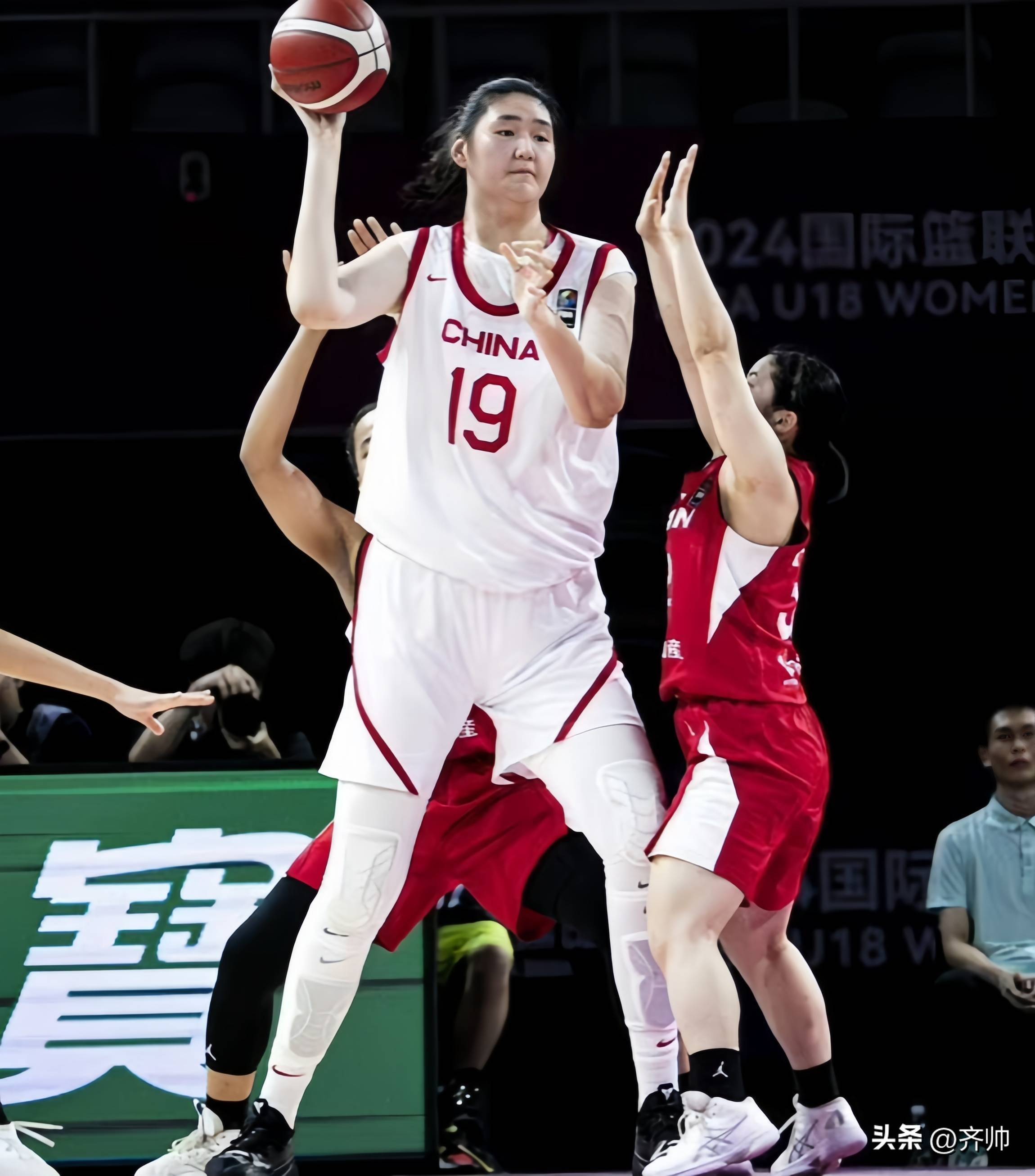 中国女篮惊险击败日本，晋级亚洲杯半决赛