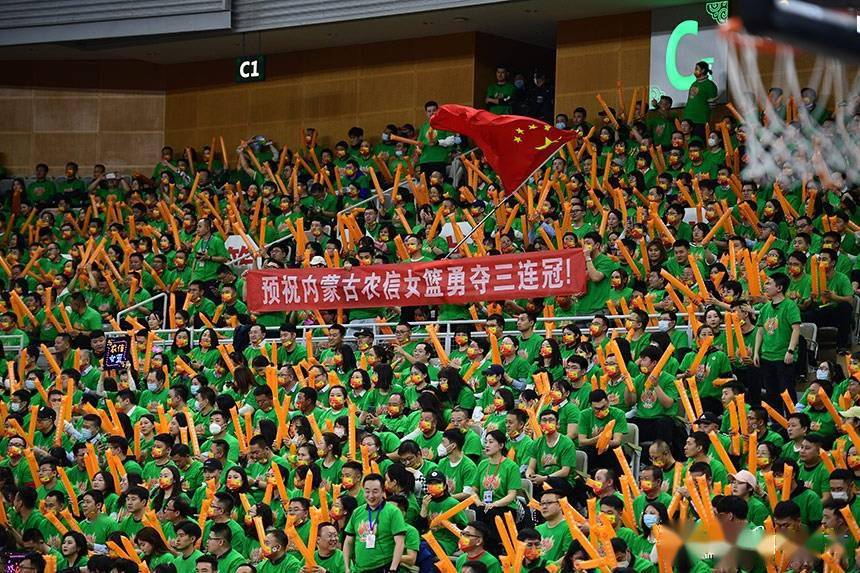 中国队在洲际足球比赛中勇夺头筹