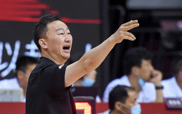 关于马赛主帅怒斥球员，表现不达标毫不客气的信息