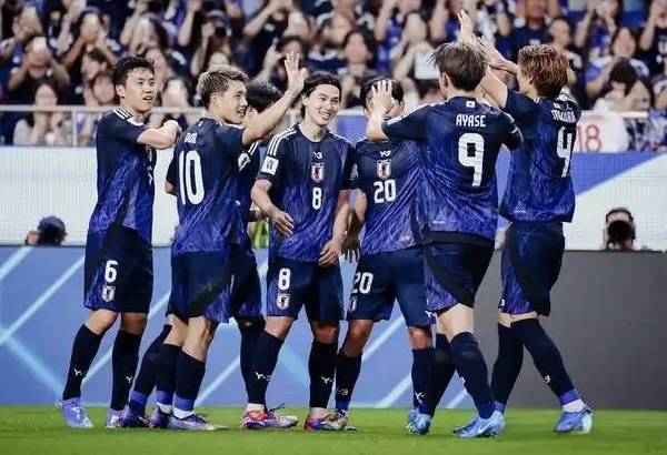 美国队大胜厄瓜多尔，轻松晋级下一轮