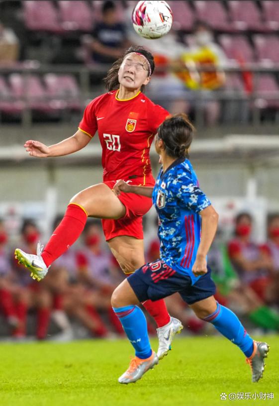 体坛瞩目事件：女足冠军战队磨难后再起的简单介绍