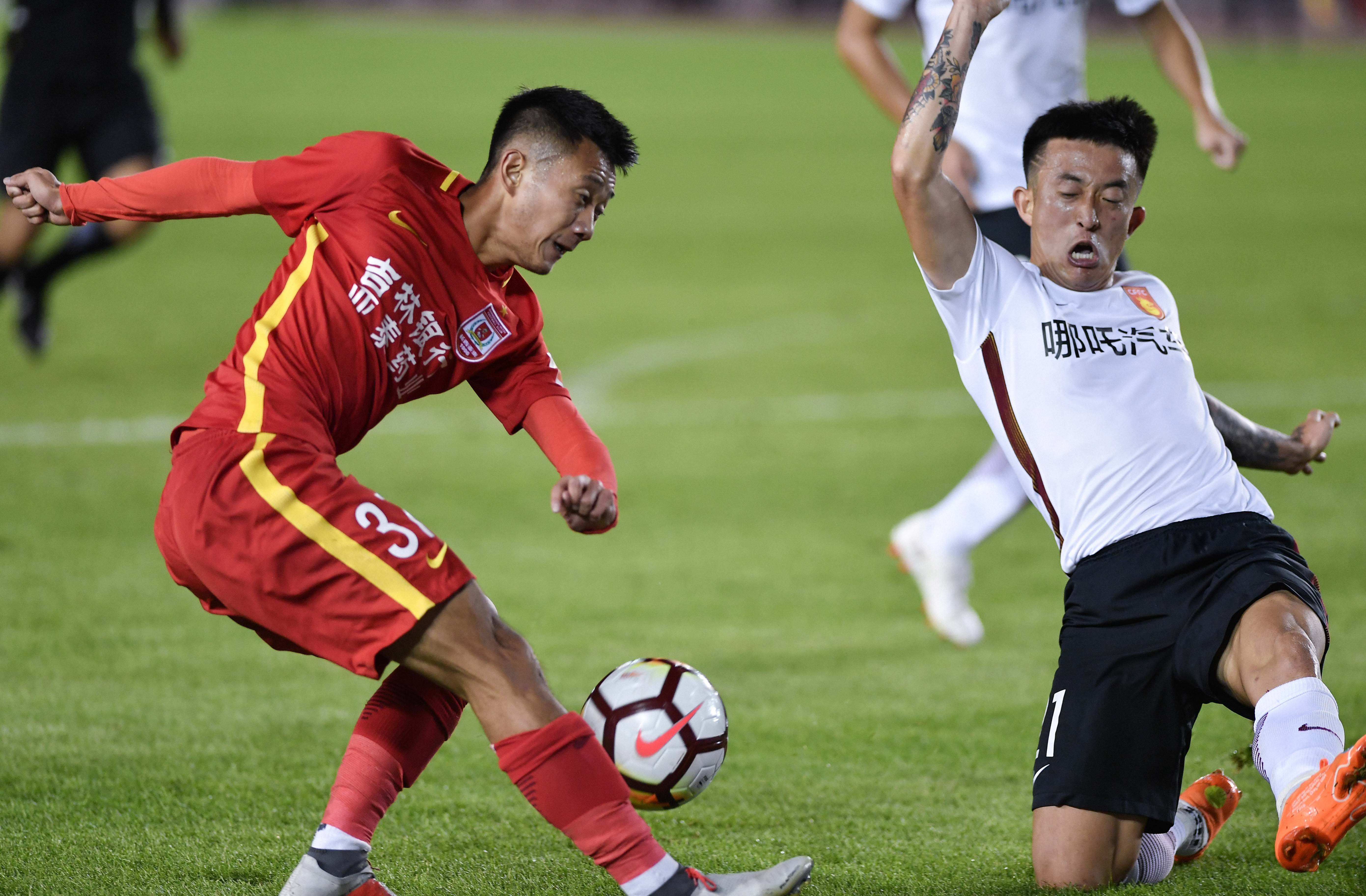 振奋人心的比赛：河北华夏幸福对阵武汉卓尔