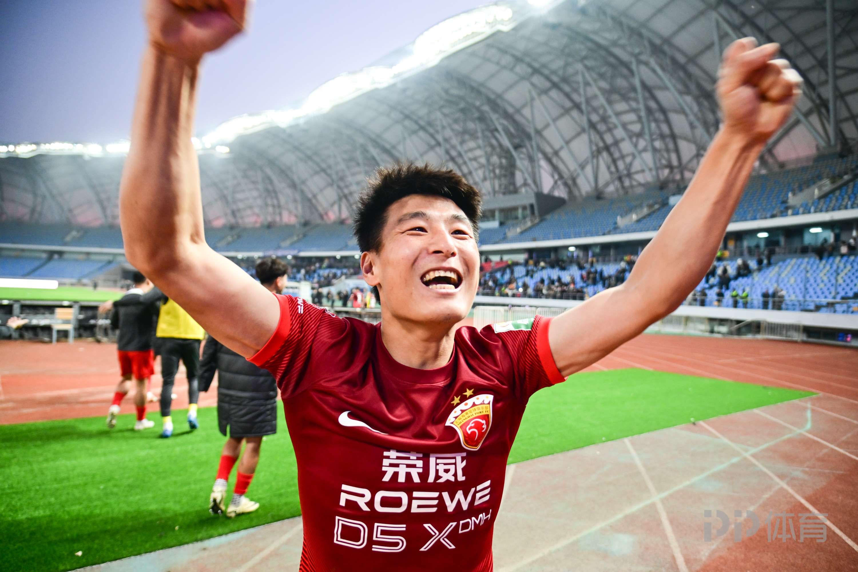 关于海港与武磊激战正酣，补时阶段一粒世界波决定胜负！的信息