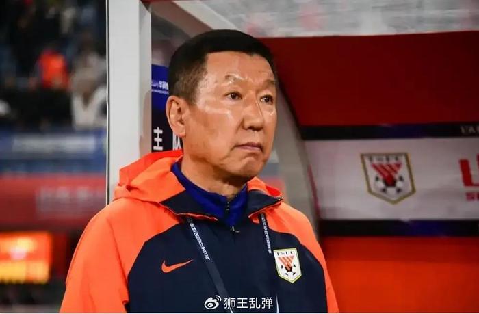 战术奏效！本泽马双翼齐飞压制巴黎圣日耳曼整场无力还手！的简单介绍